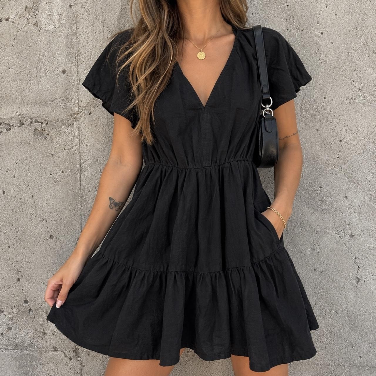 Universal Thread Black Tiered Mini Dress – Women\'s large Black Universal Thread Black Tiered Mini Dress – Women\'s large Black