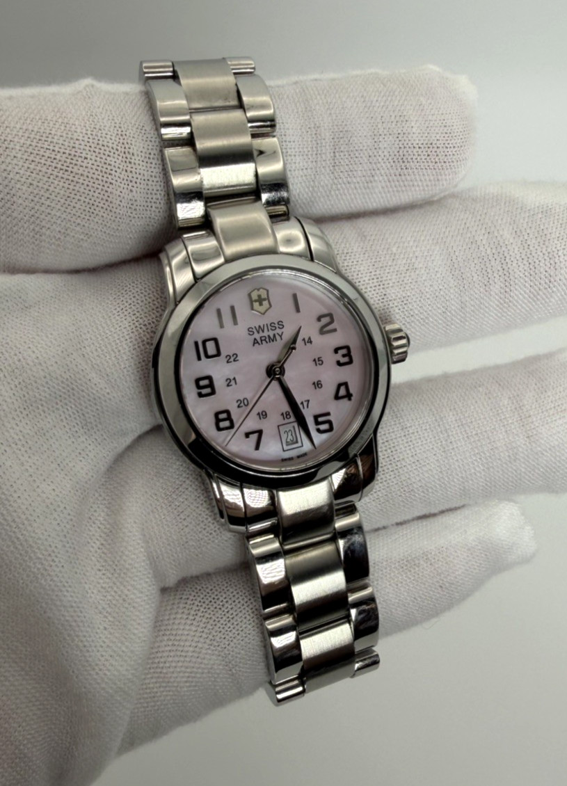 Victorinox Women\'s Swiss Made Watch Pink Mother of Pearl Dial 28mm Quartz