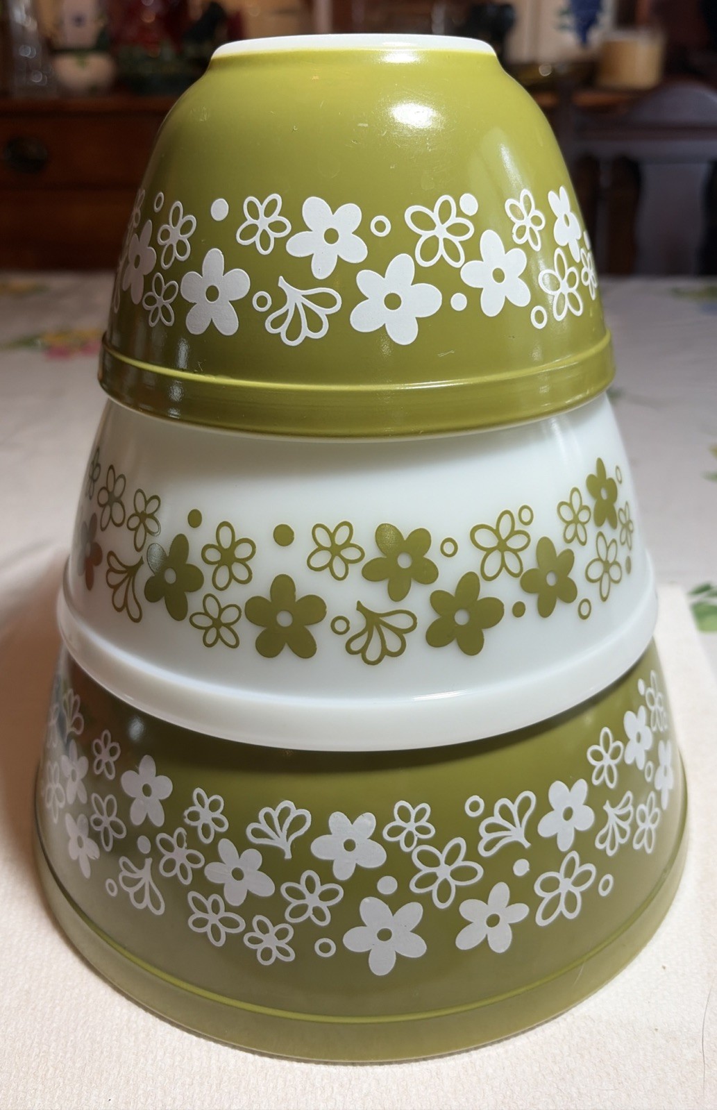 Pyrex Spring Blossom Crazy Daisy Set of 3 Mixing Bowls 401 402 403 Vintage Pyrex Spring Blossom Crazy Daisy Set of 3 Mixing Bowls 401 402 403 Vintage