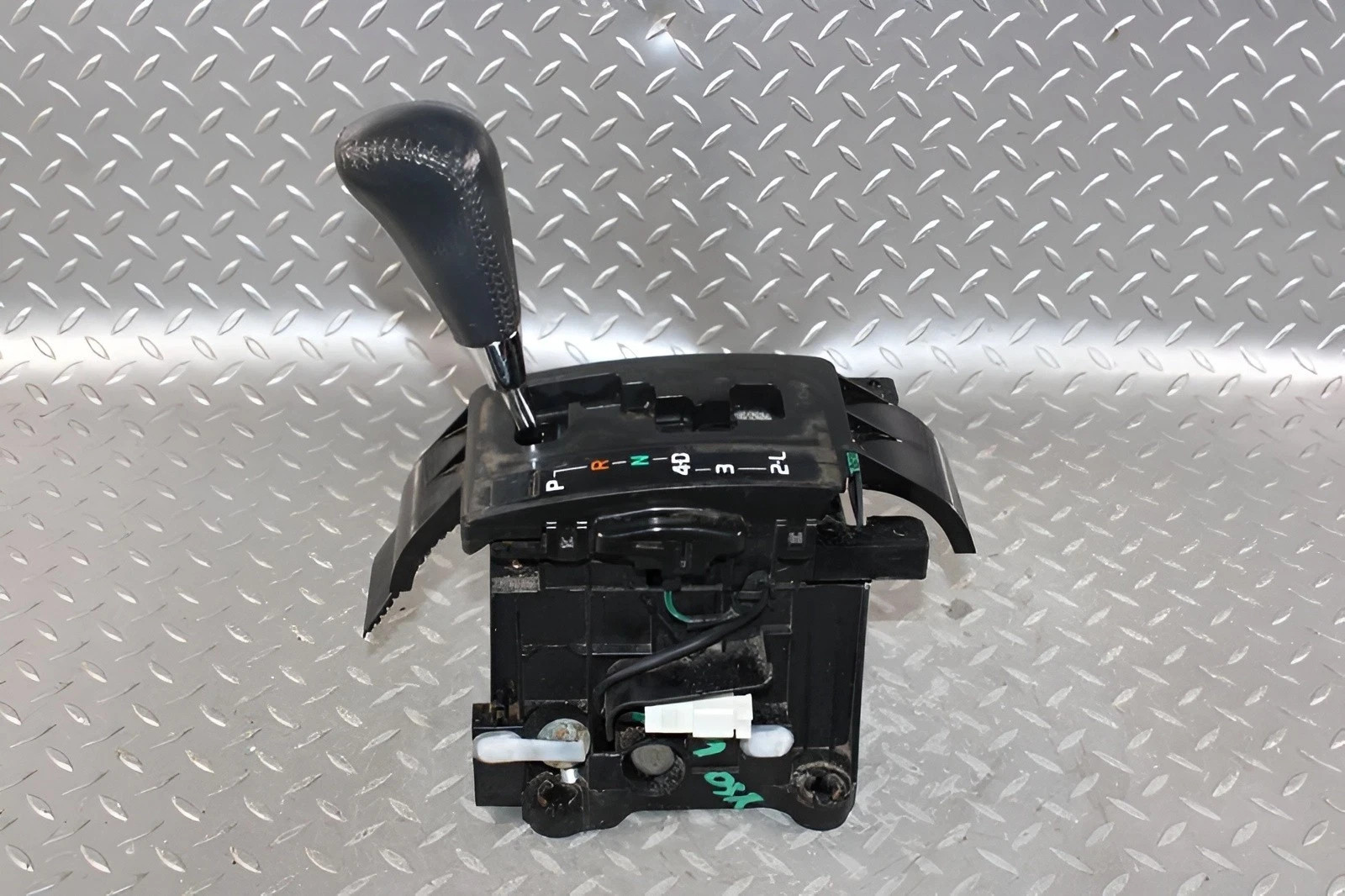 2005 - 2015 Toyota Tacoma Automatic Transmission Floor Gear Shifter Assembly OEM