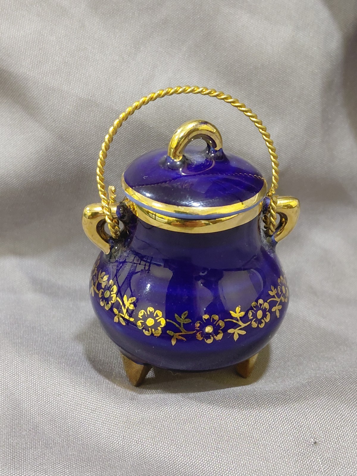 Vintage Limoges Cauldron Cobalt Blue Gold Footed Trinket Box Vintage Limoges Cauldron Cobalt Blue Gold Footed Trinket Box