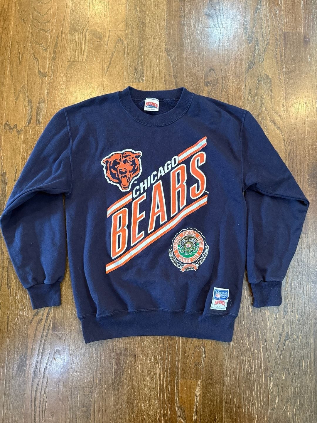 Nutmeg Mills Chicago Bears Sweatshirt Size M Vintage 90s Navy Crewneck Nutmeg Mills Chicago Bears Sweatshirt Size M Vintage 90s Navy Crewneck