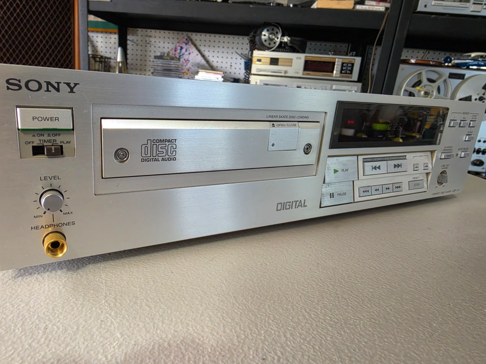 Sony CDP-111 Sony CDP-111