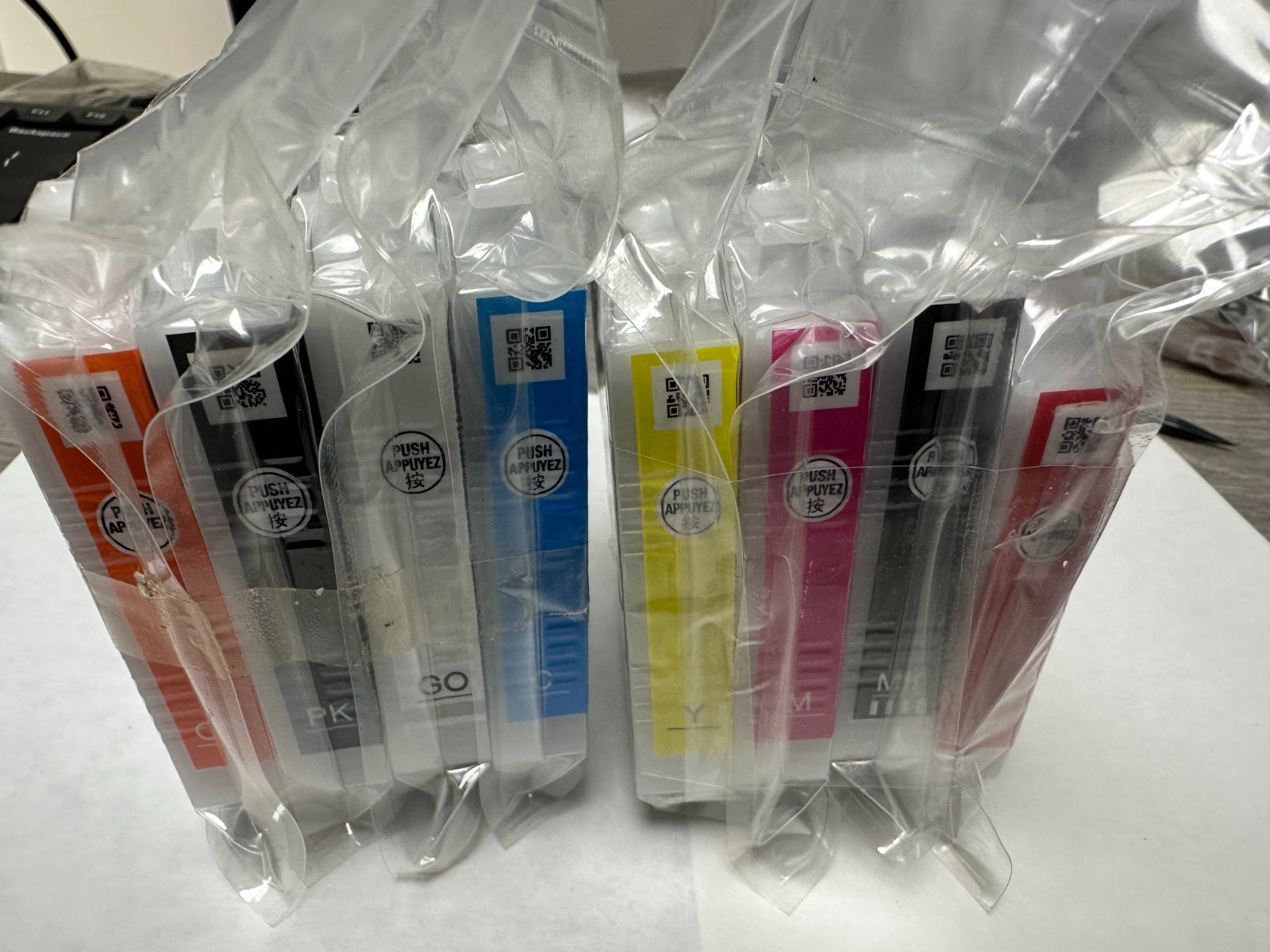 Genuine Epson 324 Ink Cartridges SureColor P400 Printer New 1 set -8 pics Genuine Epson 324 Ink Cartridges SureColor P400 Printer New 1 set -8 pics