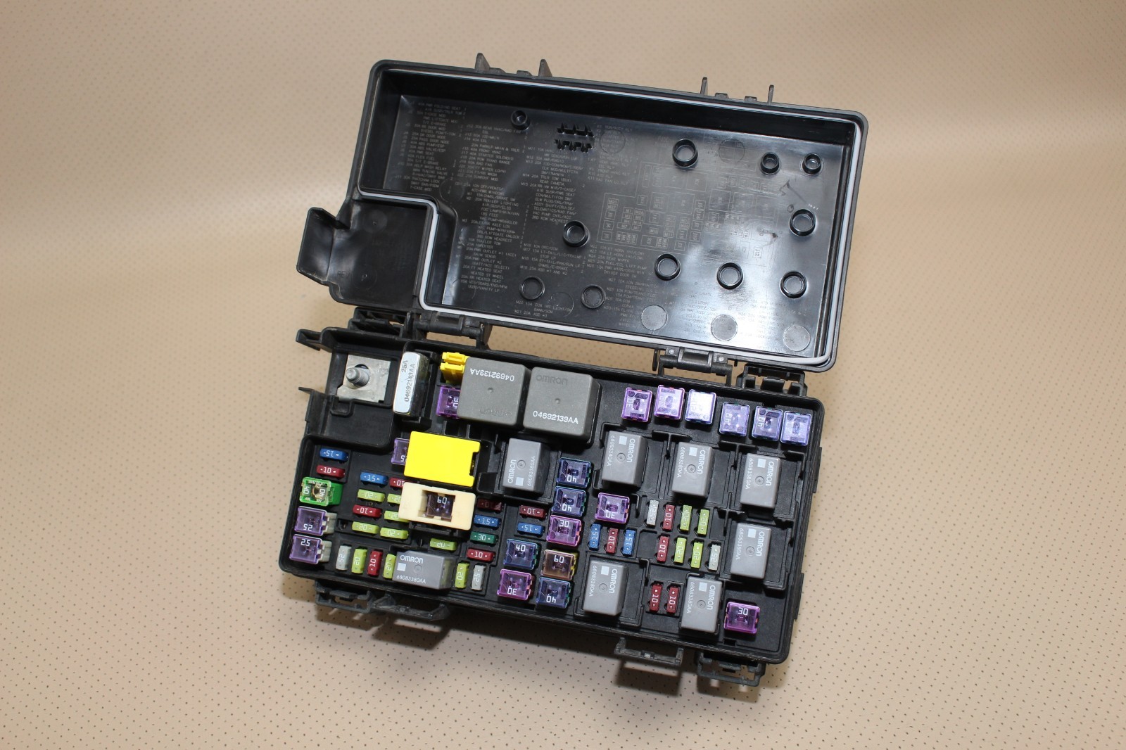 12 2012 DODGE GRAND CARAVAN BCM TIPM INTEGRATED POWER MODULE FUSE BOX 68105507AC