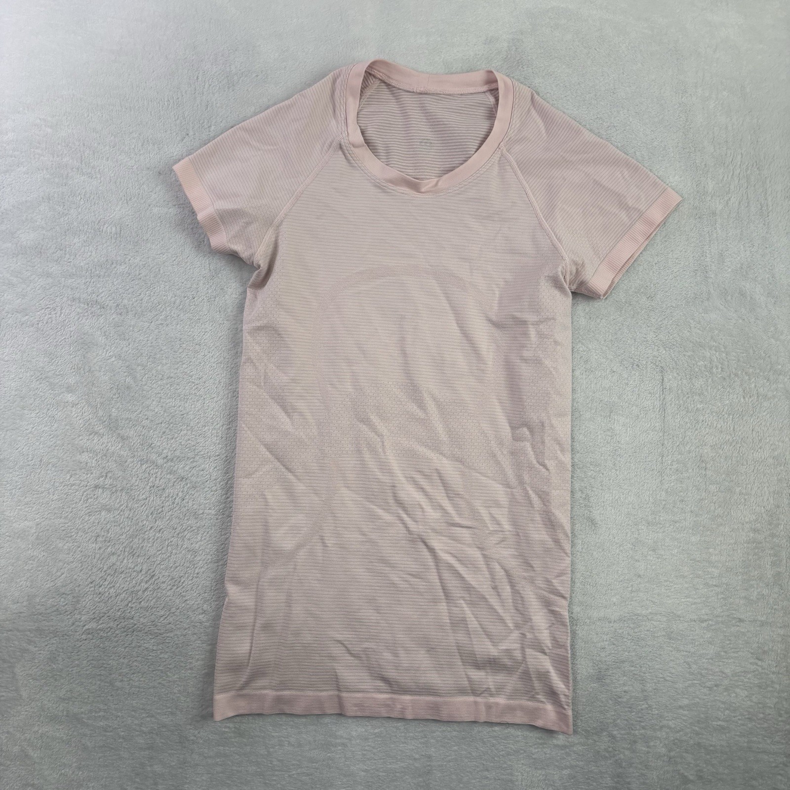 Lululemon Swiftly Tech Pink Short Sleeve Activewear Athletic Top Women\'s 4 Lululemon Swiftly Tech Pink Short Sleeve Activewear Athletic Top Women\'s 4