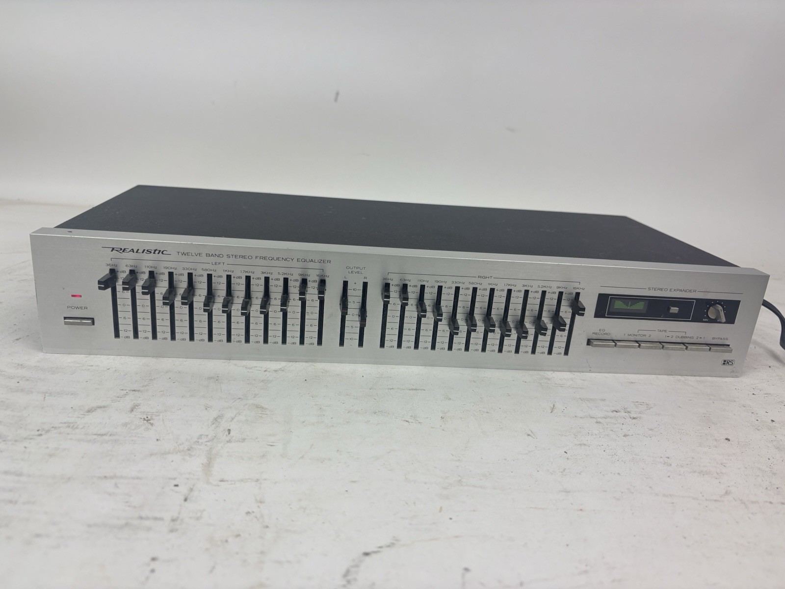 Vintage Realistic 31-2009 Twelve-Band Stereo Frequency Equalizer