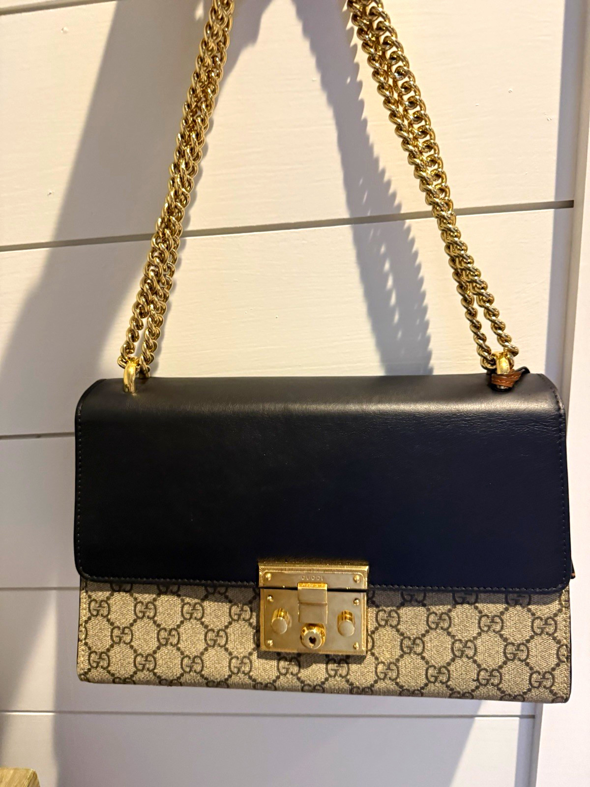 Gucci GG Monogram Shoulder Bag Black Beige Brown Gold Chain Strap Lock w/ Key Gucci GG Monogram Shoulder Bag Black Beige Brown Gold Chain Strap Lock w/ Key