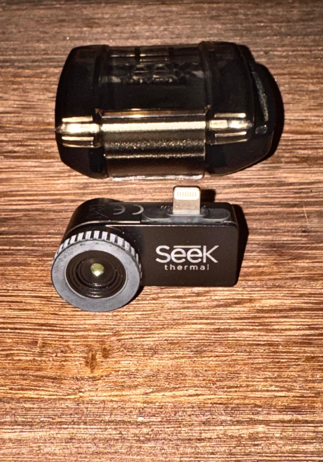 Seek Thermal Compact - All-Purpose Thermal Imaging Camera for Apple iOS LW-AAA