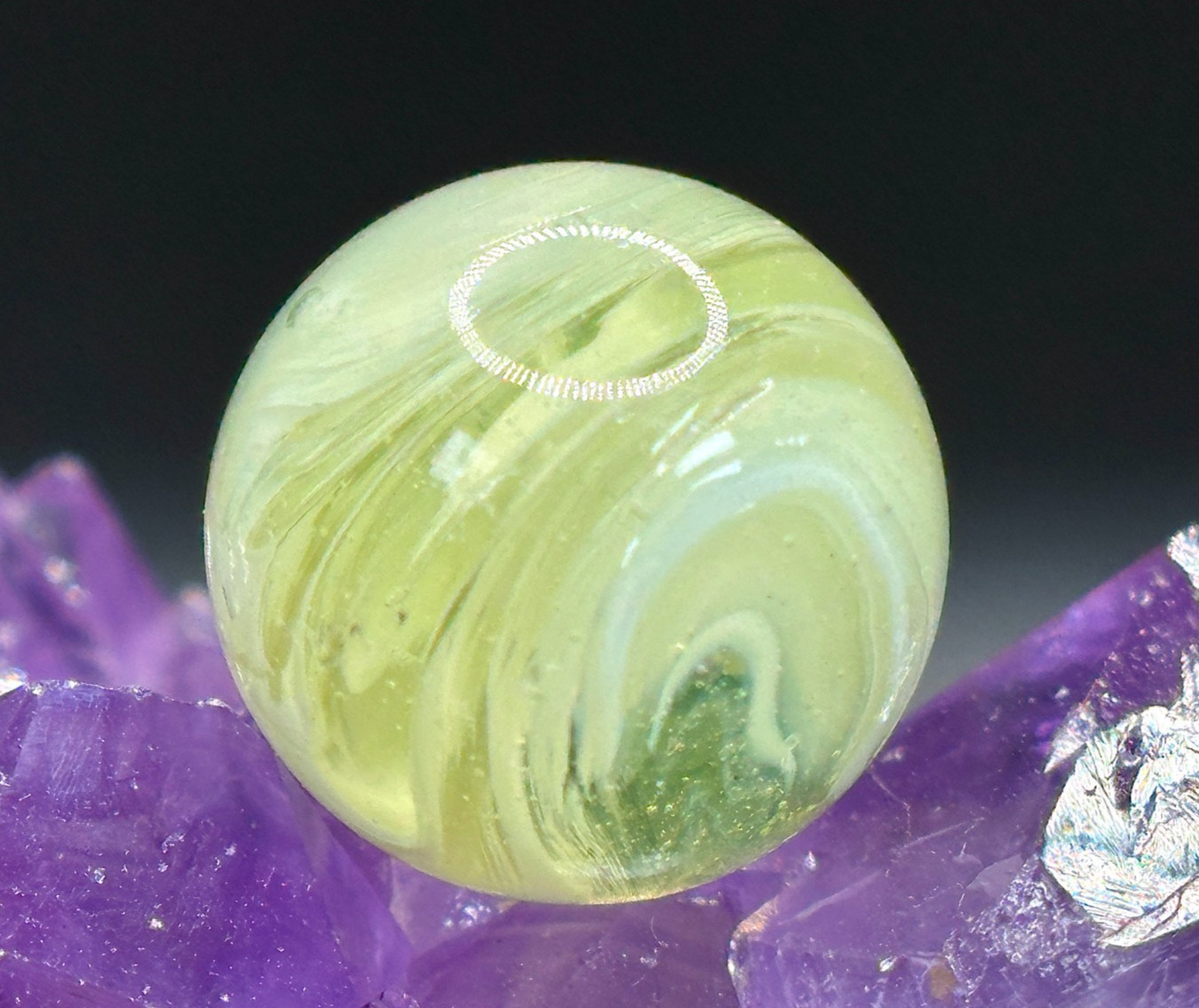 SWEET Vintage Peltier Glass Onyx Feather Slag UV Uranium GLOWING - .59\