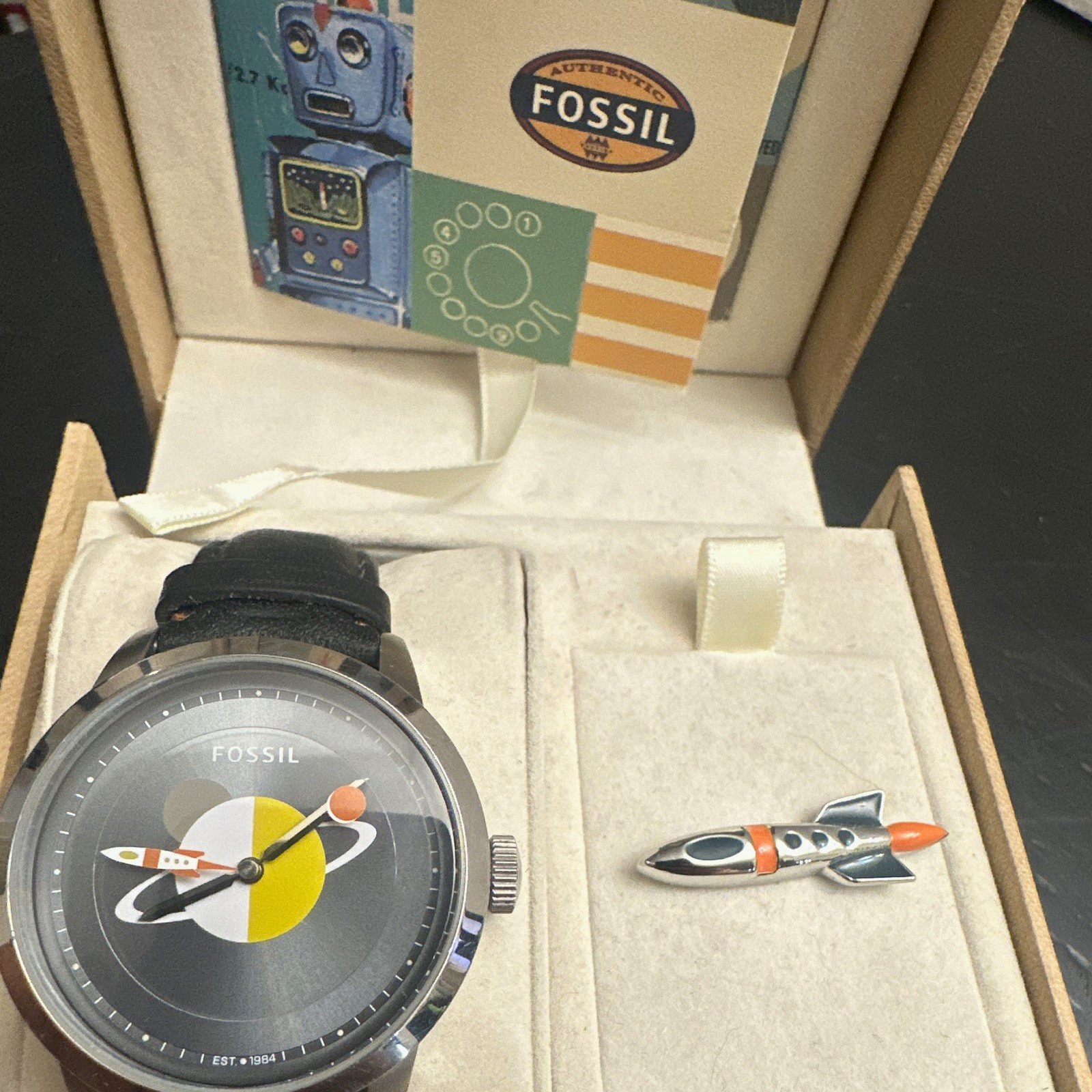 Fossil Townsman Retro Future LE033 Limited Edition #483/1054 Box Pin Untested Fossil Townsman Retro Future LE033 Limited Edition #483/1054 Box Pin Untested