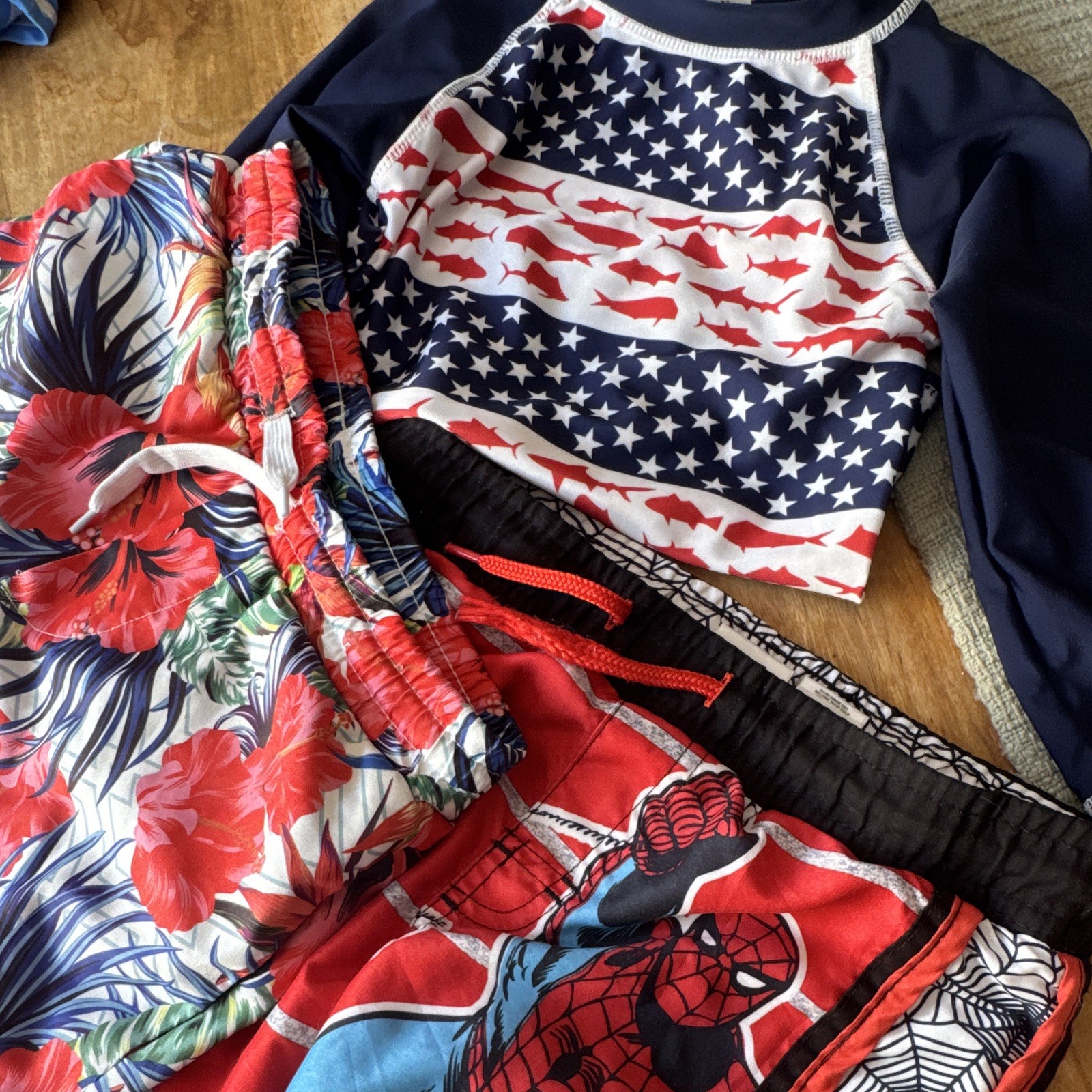 3T Swimwear-mixed Lot-3 Pieces - Hawaiian- USA-Spider-Man 3T Swimwear-mixed Lot-3 Pieces - Hawaiian- USA-Spider-Man