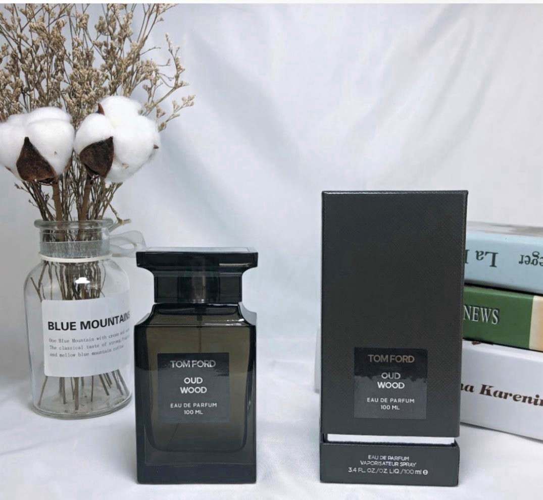 Tom Ford Oud Wood Eau de Parfum Spray 3.4 fl oz Regular Size Tom Ford Oud Wood Eau de Parfum Spray 3.4 fl oz Regular Size