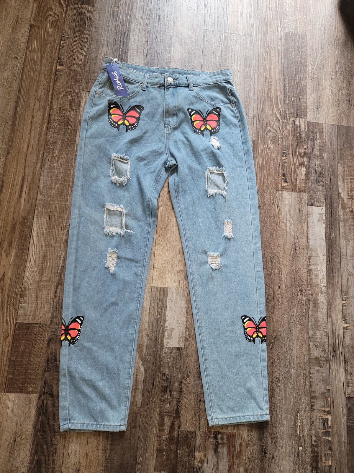 NWT Romwe Straight Leg Butterfly Distressed Jeans Womens Size 32 Medium Wash NWT Romwe Straight Leg Butterfly Distressed Jeans Womens Size 32 Medium Wash