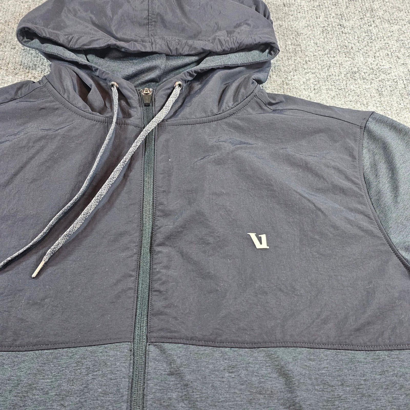 Vuori Sunday Element Jacket Mens Large Blue Softshell Hoodie Performance V215
