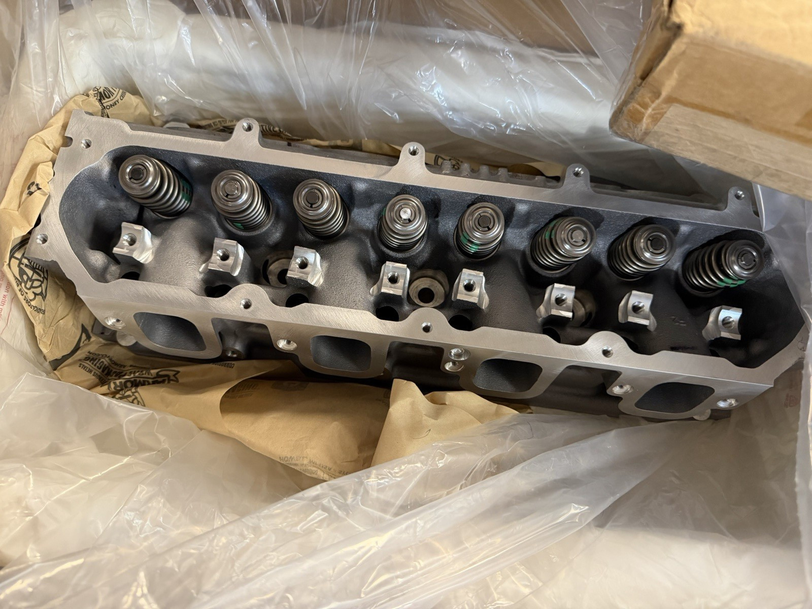BRAND NEW GM Cylinder Head Assembly - AC Delco (12698289) *FREE SHIPPING* BRAND NEW GM Cylinder Head Assembly - AC Delco (12698289) *FREE SHIPPING*