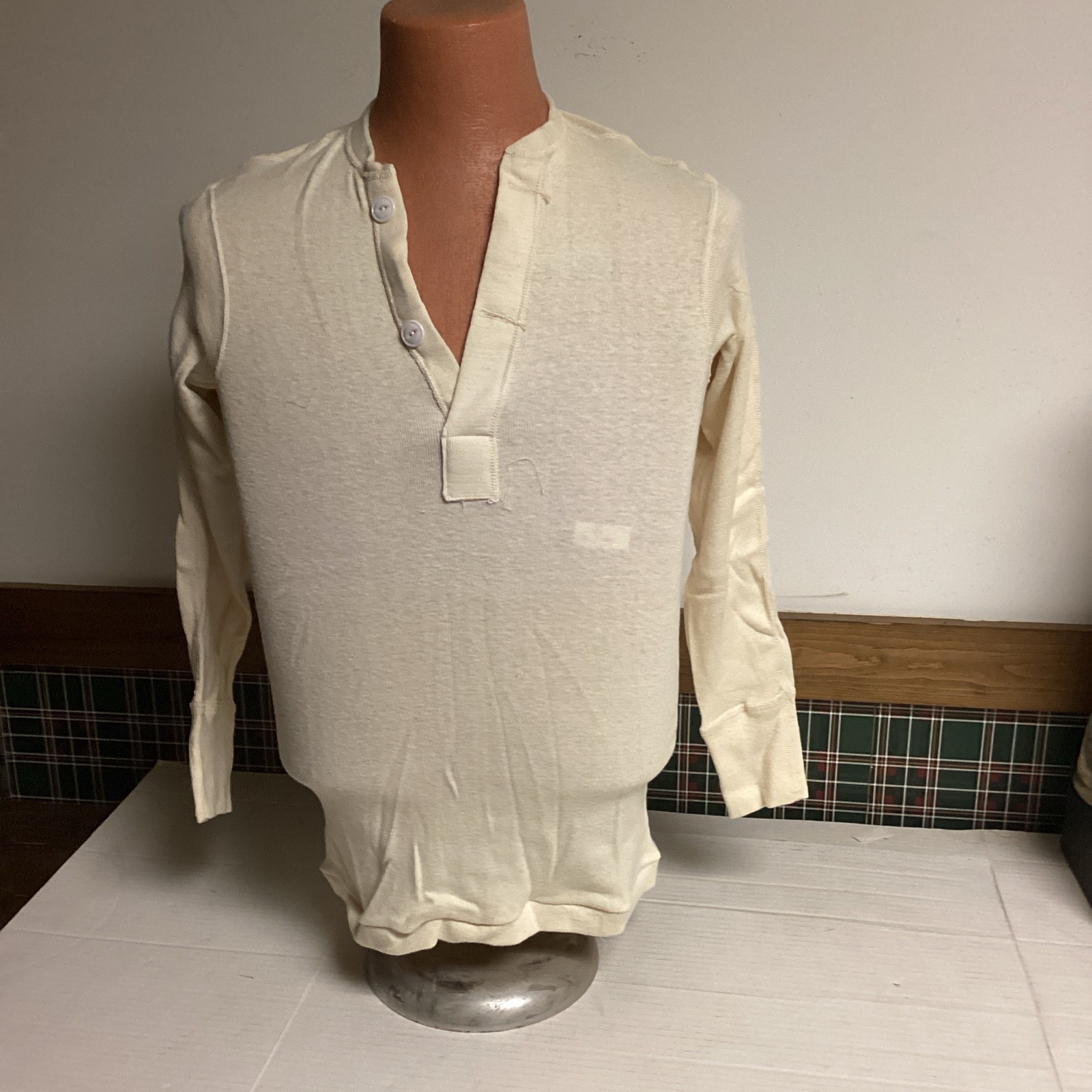 *small military cold weather Shirt underwear wool cotton lightweight Lot Of 2 *small military cold weather Shirt underwear wool cotton lightweight Lot Of 2