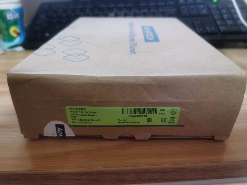 1PCS New Advantech ADAM-6520L ADAM6520L Unmanaged Switch Brand 1PCS New Advantech ADAM-6520L ADAM6520L Unmanaged Switch Brand
