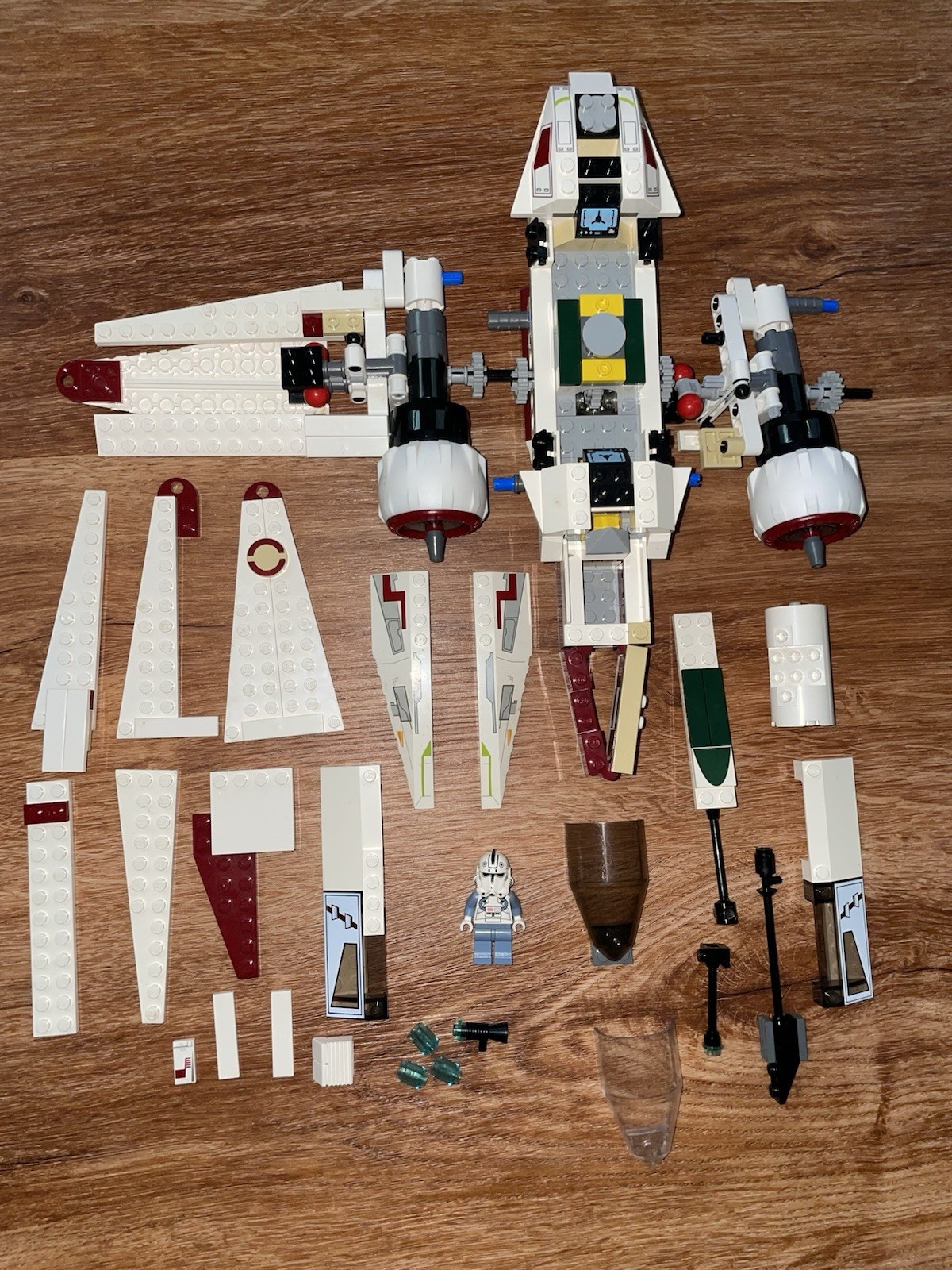 LEGO Star Wars: Arc-170 Fighter (7259) Incomplete LEGO Star Wars: Arc-170 Fighter (7259) Incomplete