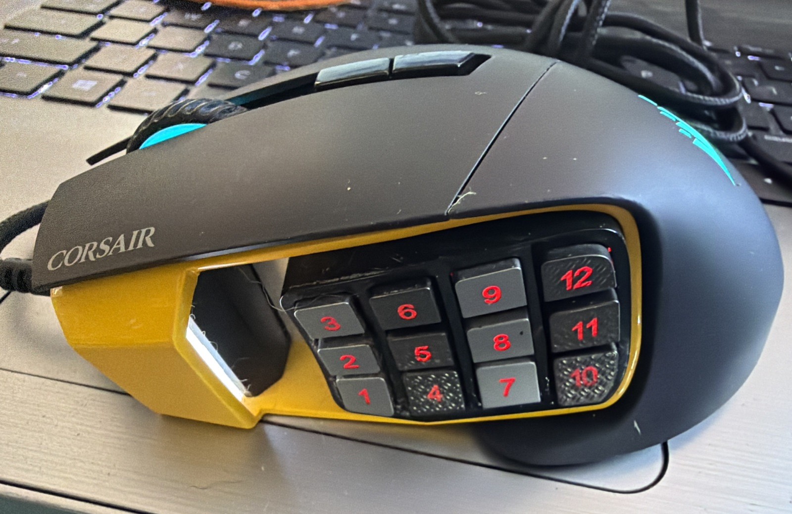 Corsair Scimitar RGB Gaming Mouse Wired Black & Yellow Lights Works Ships Fast Corsair Scimitar RGB Gaming Mouse Wired Black & Yellow Lights Works Ships Fast