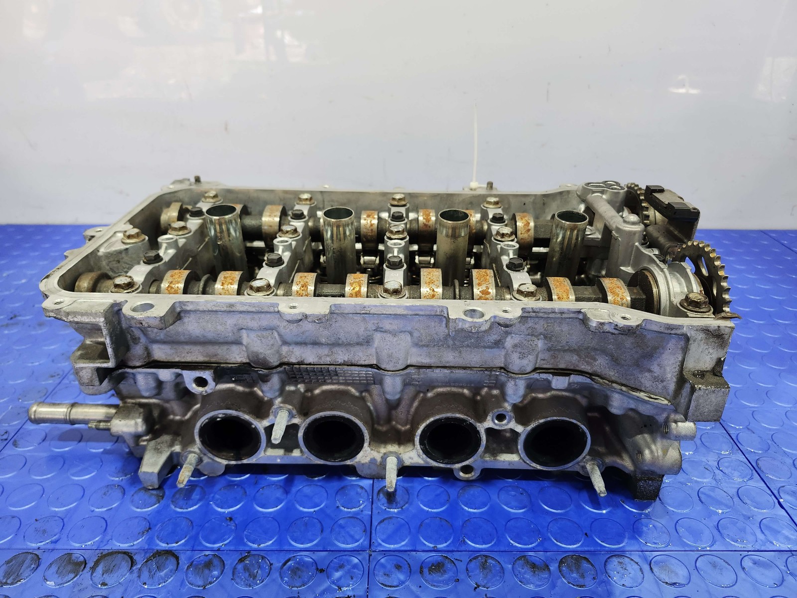 10-15 Toyota Prius 1.8L OEM Cylinder Head Assembly Genuine Part 1110139725
