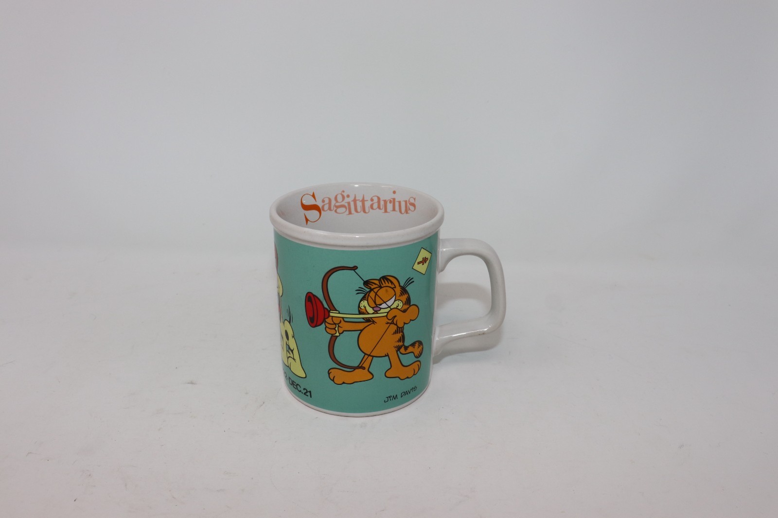 1978 Enesco Garfield Sagittarius Zodiac Sign Ceramic Coffee Mug Jim Davis 1978 Enesco Garfield Sagittarius Zodiac Sign Ceramic Coffee Mug Jim Davis