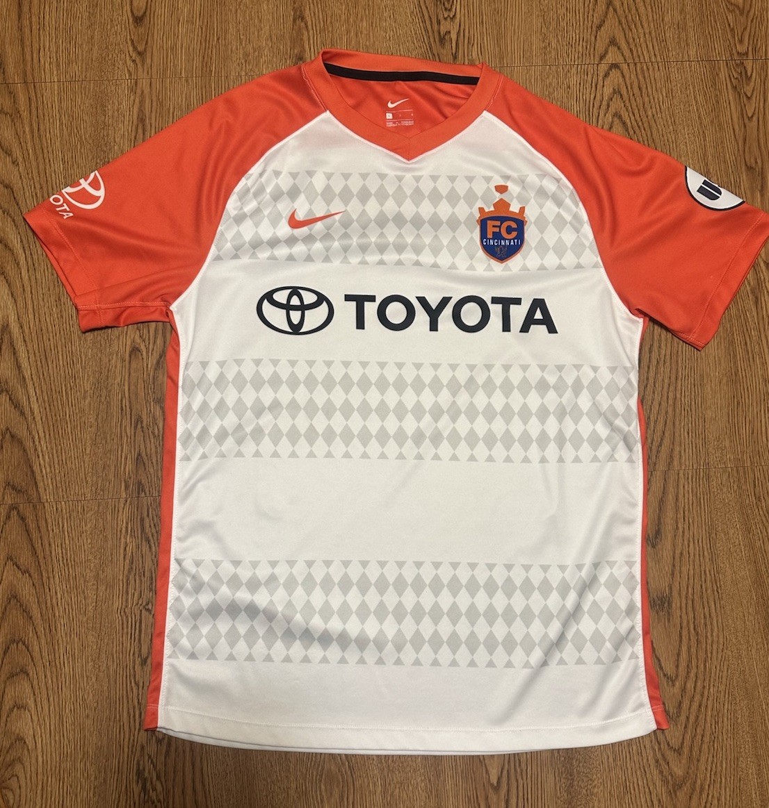 FC Cincinnati 2018 Nike USL Away Jersey Men's Large Toyota White Orange MLS FC Cincinnati 2018 Nike USL Away Jersey Men's Large Toyota White Orange MLS