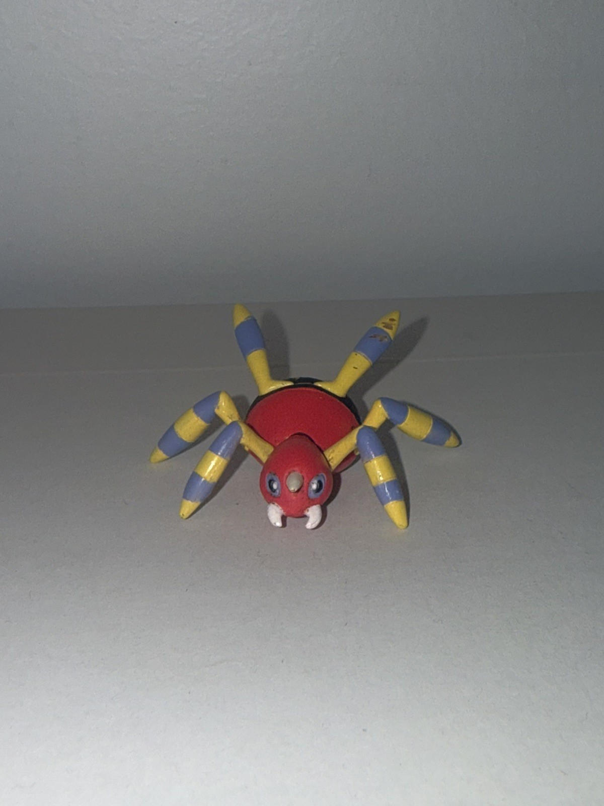 Pokémon Ariados TOMY Figure Nintendo CGTSJ Authentic