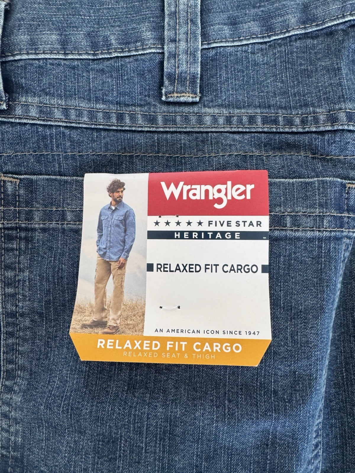 NEW Wrangler Men\'s and Big Men\'s Relaxed Fit Wide Leg Cargo Jean 34 x 30