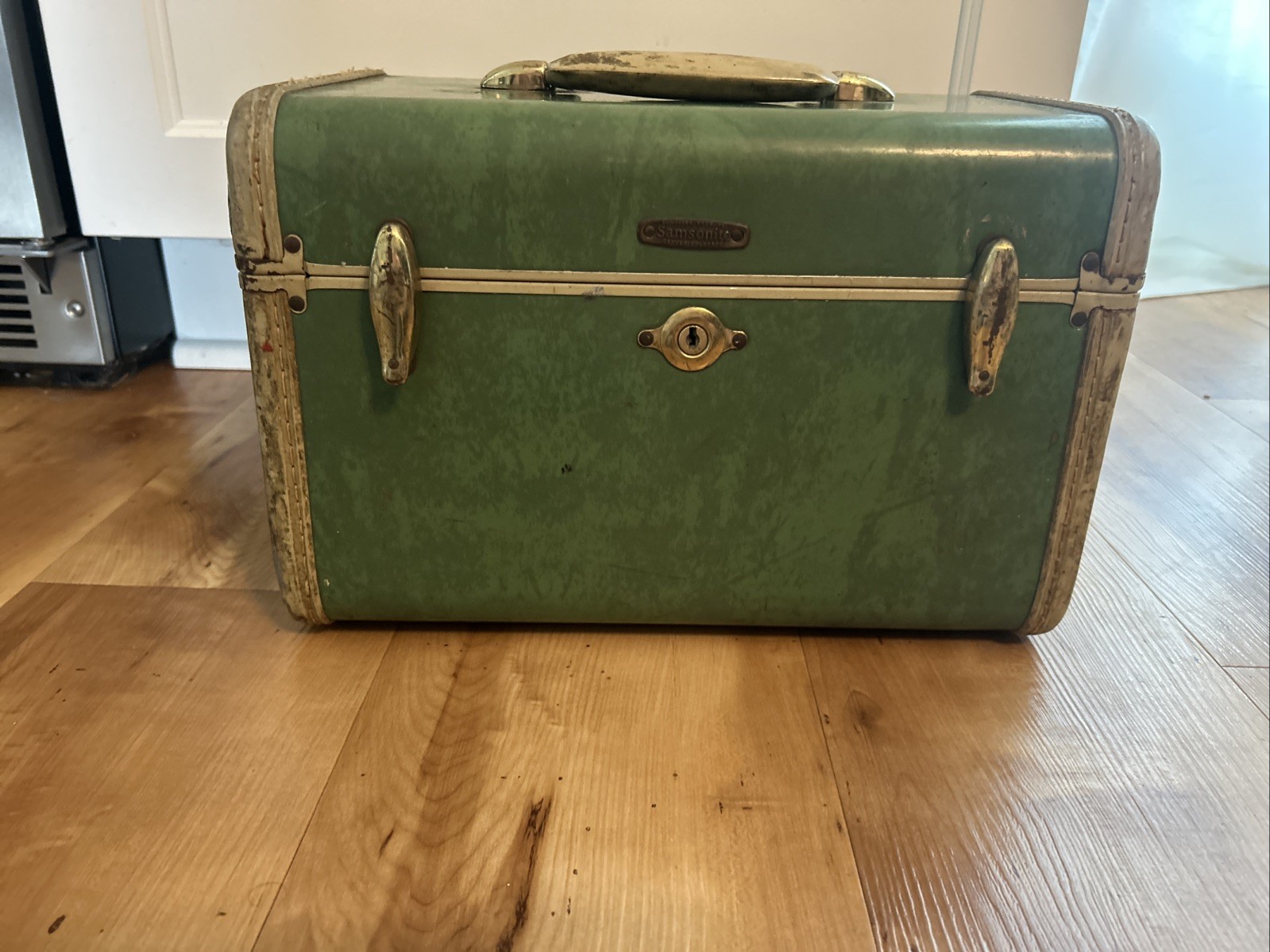 Vtg Samsonite Luggage, Train Carry Case #5112, Marbled Green Ivory Trim Vtg Samsonite Luggage, Train Carry Case #5112, Marbled Green Ivory Trim