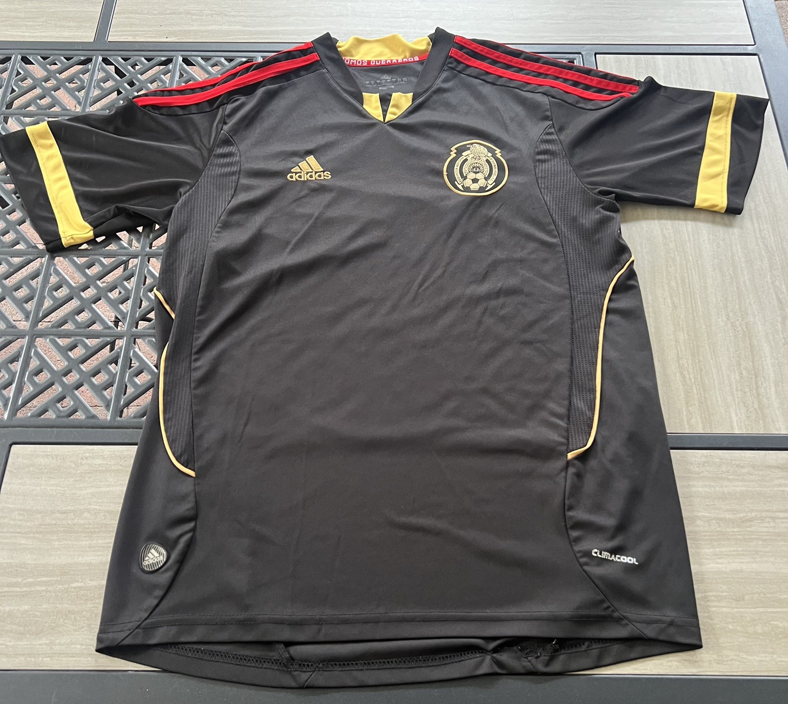 Authentic Adidas Mexico 2010 2011 Gold Cup Away Jersey Black and Gold Men’s sz L Authentic Adidas Mexico 2010 2011 Gold Cup Away Jersey Black and Gold Men’s sz L