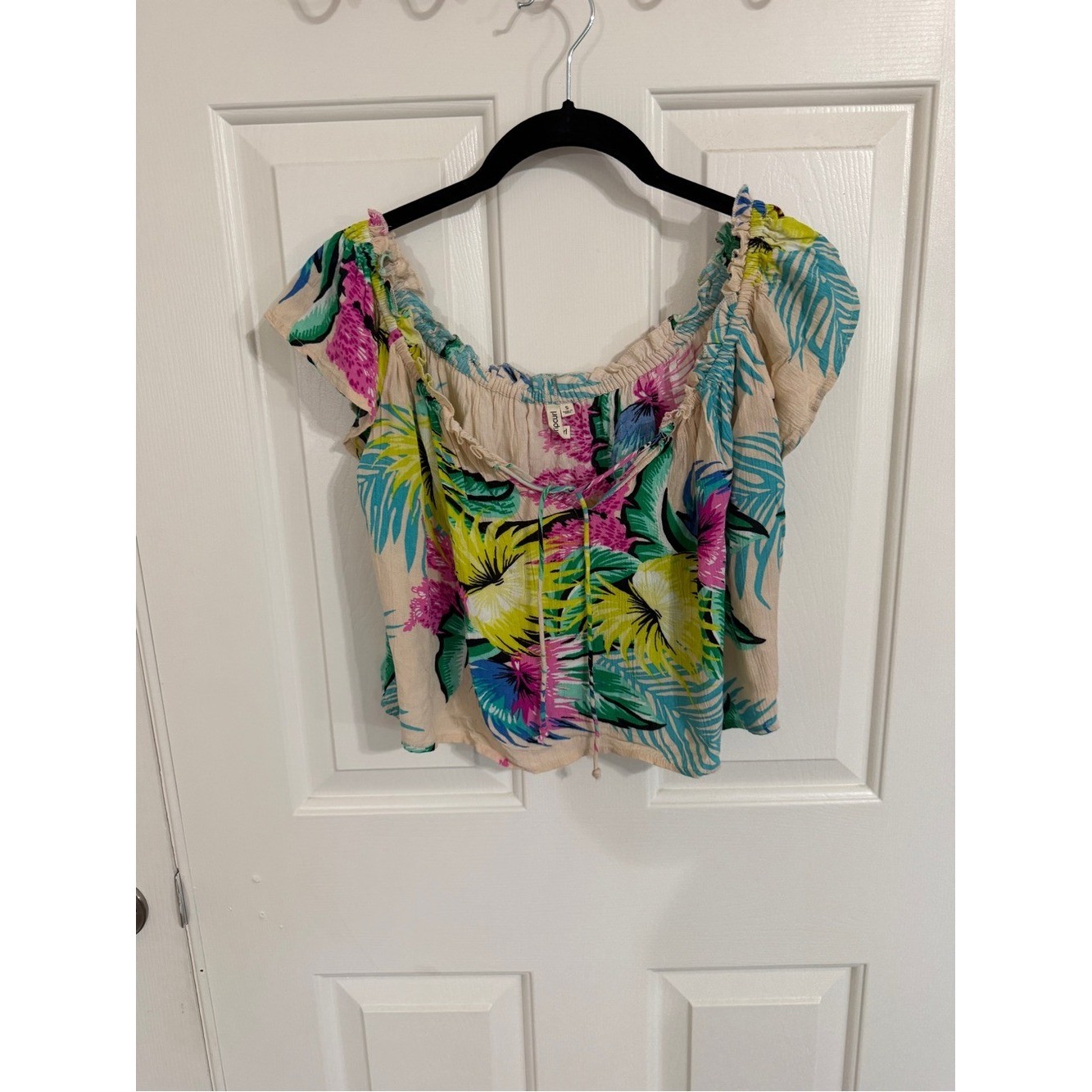 Rip Curl Womens Beige Tropical Floral Off-Shoulder Crop Top Summer Beach Small Rip Curl Womens Beige Tropical Floral Off-Shoulder Crop Top Summer Beach Small