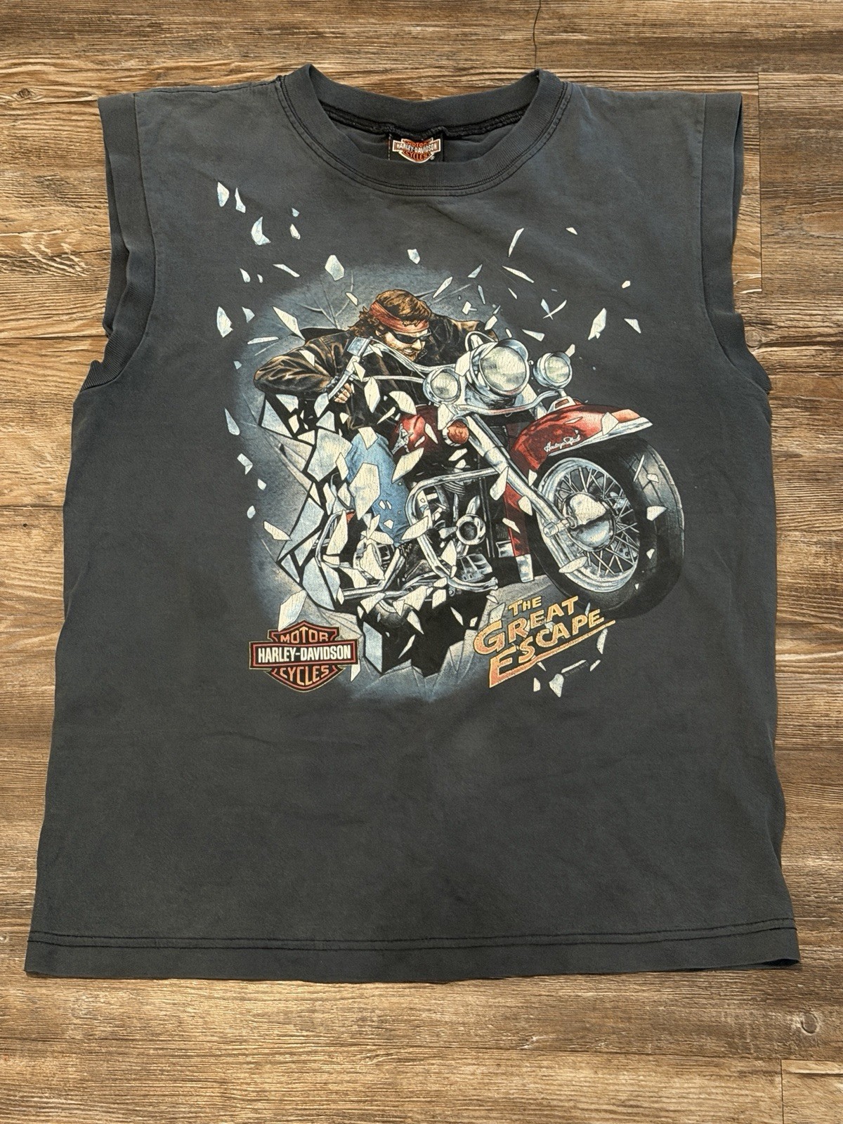 Vintage 1995 Harley Davidson “The Great Escape” Sleeveless Tee Size Medium Vintage 1995 Harley Davidson “The Great Escape” Sleeveless Tee Size Medium