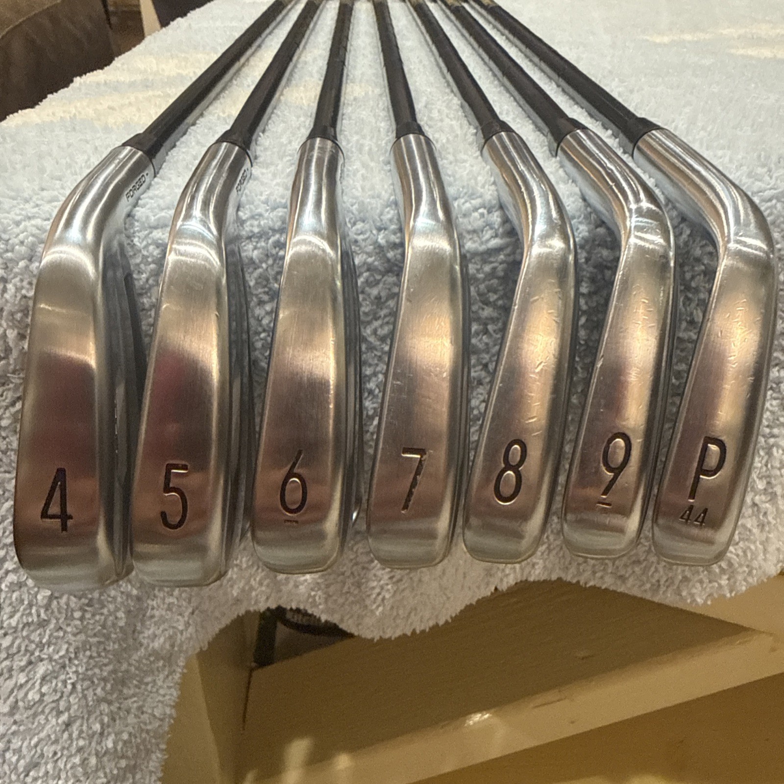 **Very nice Pre-Owned Titleist T-100S Iron Set 4-PW DG Tour Issue X100 Shafts** **Very nice Pre-Owned Titleist T-100S Iron Set 4-PW DG Tour Issue X100 Shafts**