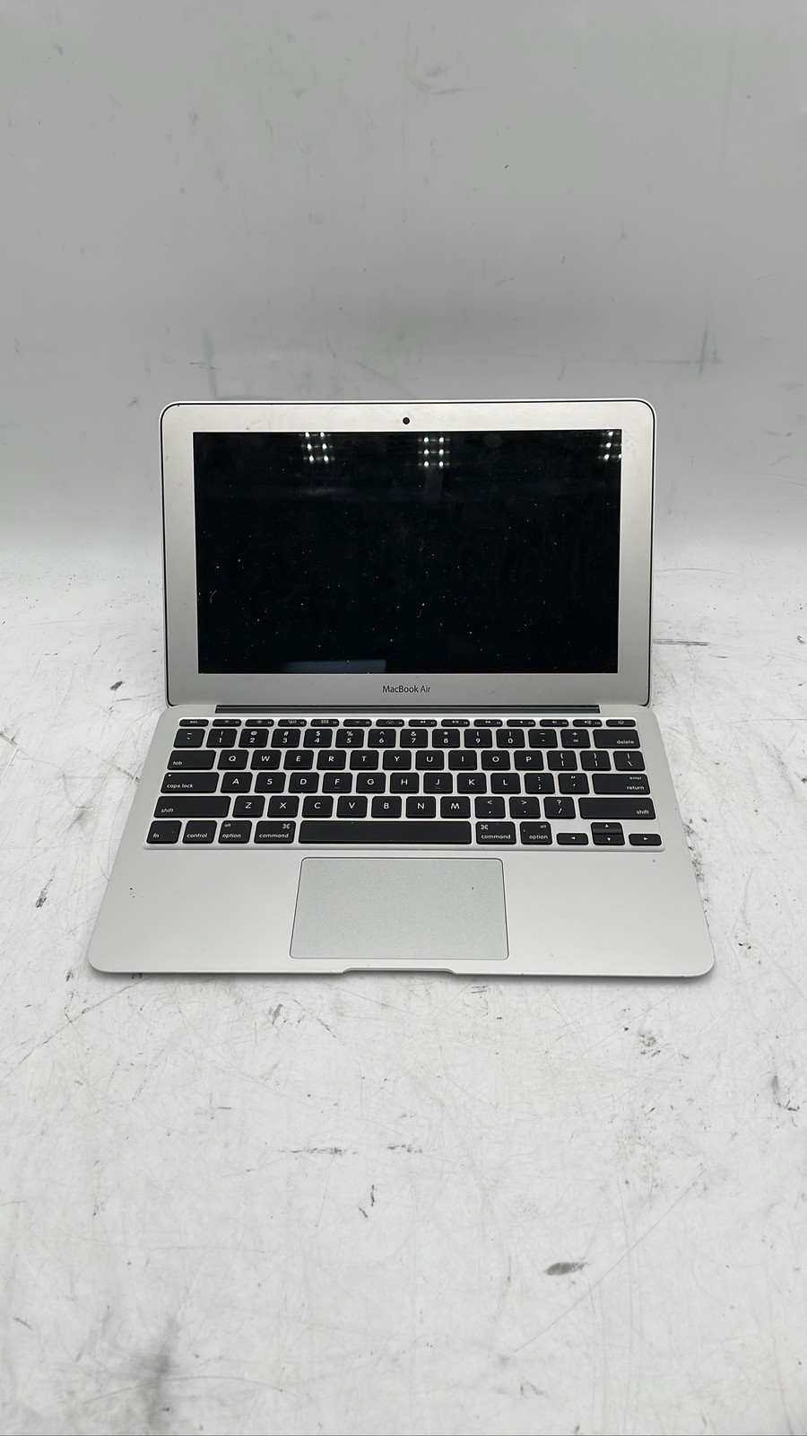 Apple MacBook Air A1465 Early 2015 Inte 5th Gen EMC 2924 11.6\ Apple MacBook Air A1465 Early 2015 Inte 5th Gen EMC 2924 11.6\