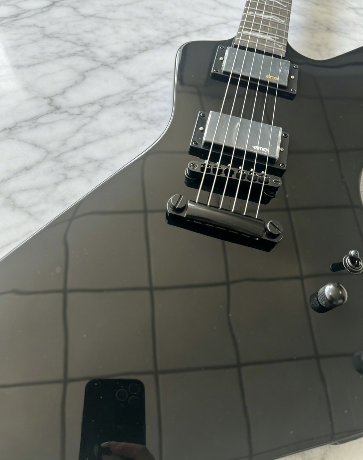 US warehouse Black James Hetfield Werewolf Electric Guitar 6 String Mahogan US warehouse Black James Hetfield Werewolf Electric Guitar 6 String Mahogan