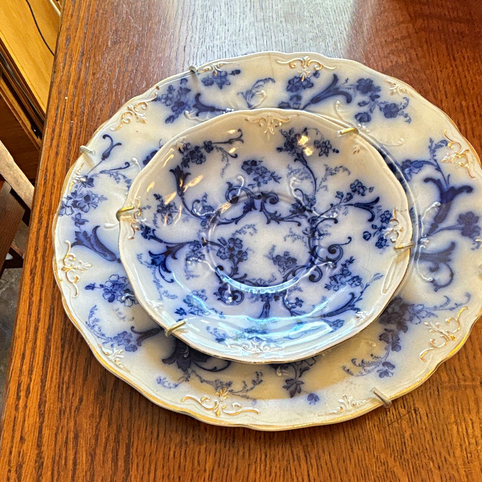 RIDGWAYS ENGLAND GAINSBOROUGH LUNCHEON PLATE 8 7/8 RIDGWAYS ENGLAND GAINSBOROUGH LUNCHEON PLATE 8 7/8