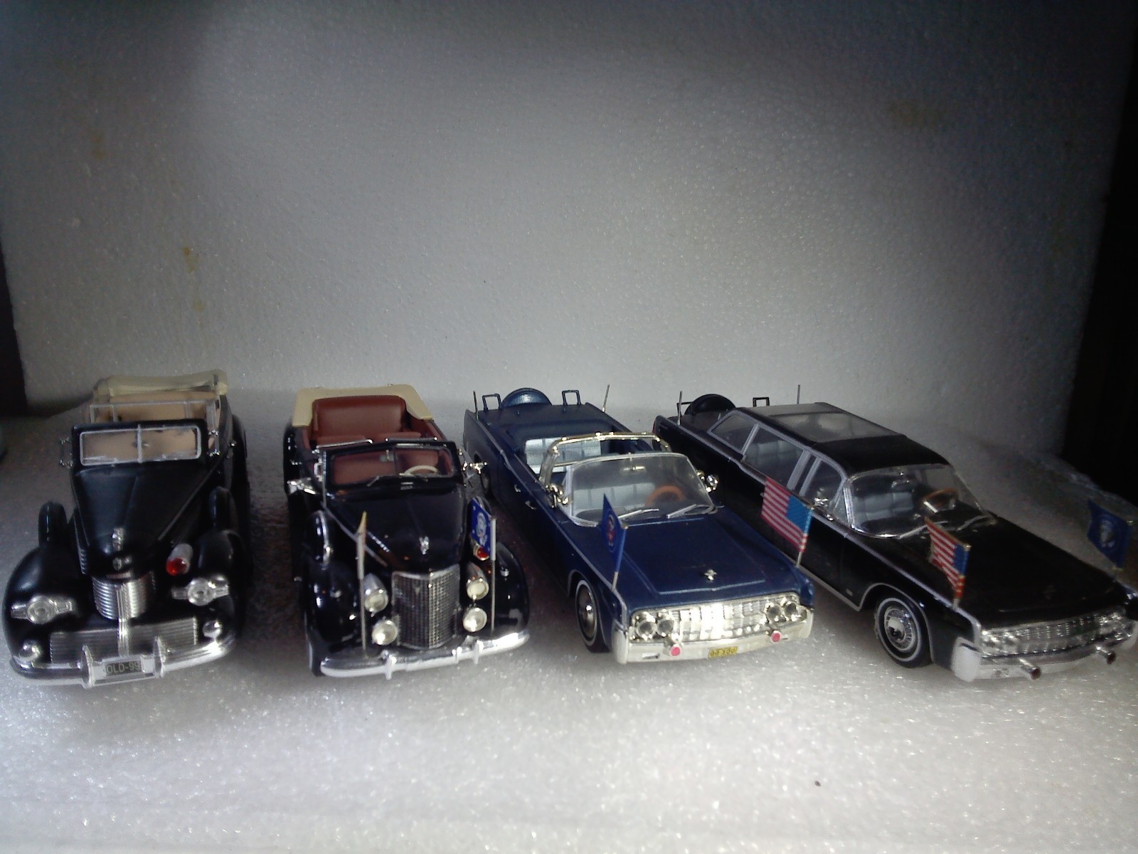 ATLAS/GREENLIGHT 1/43 PRESIDENTIAL LIMOUSINES, ROOSEVELT (2), JFK & JOHNSON