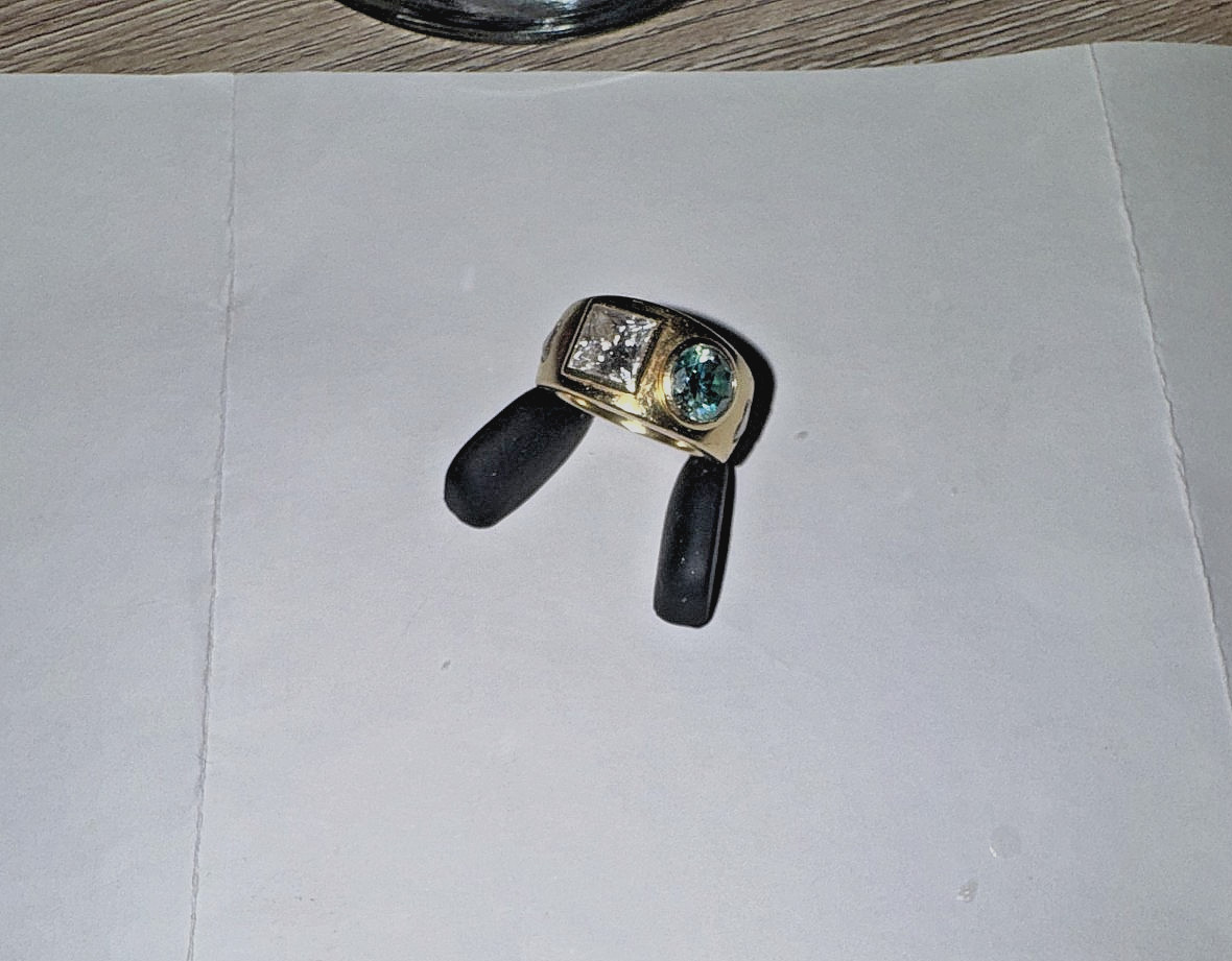 custom 18k gold and 3.64ct lab created diamond ring blue green cvd IGI 10.1