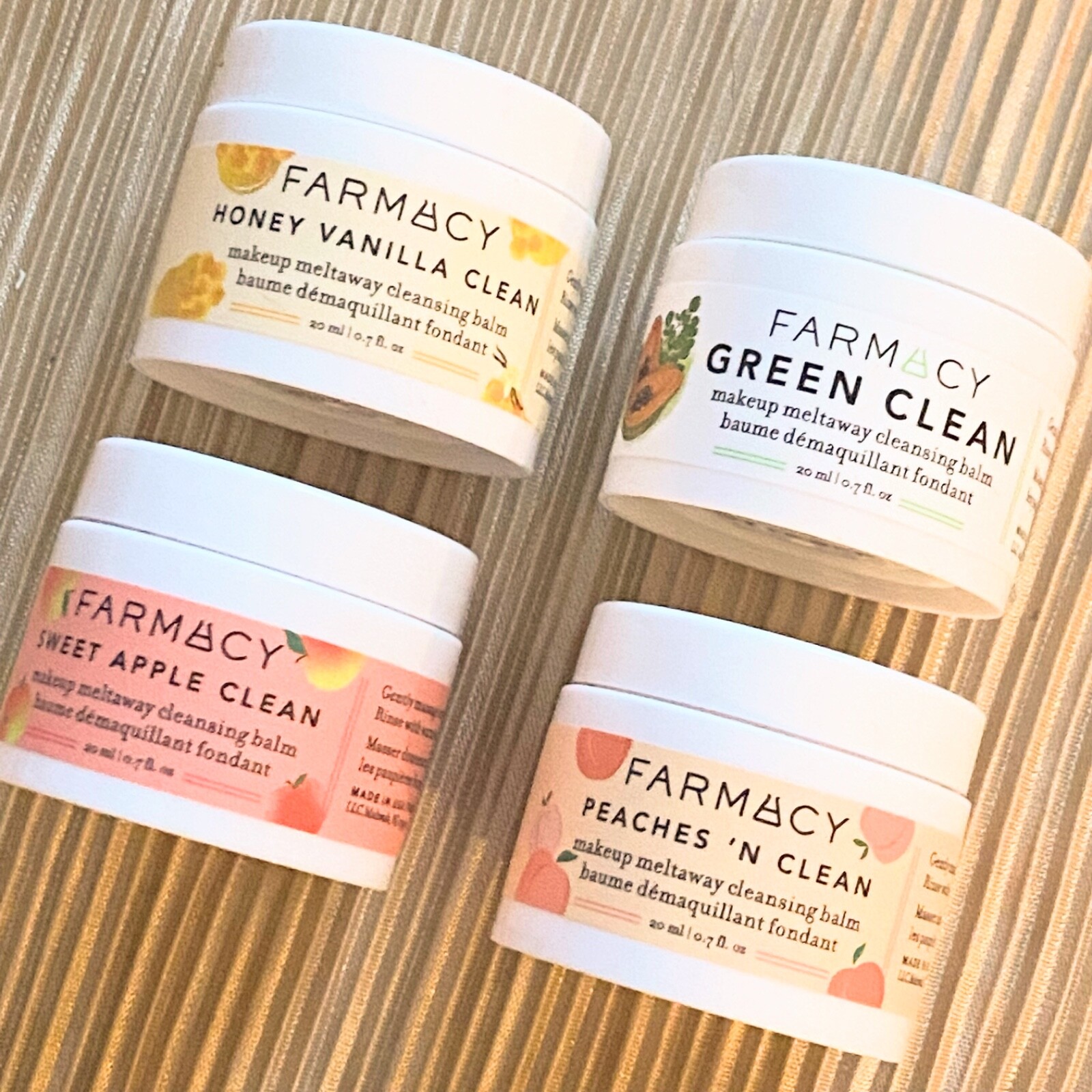FARMACY choose HONEY VANILLA SWEET APPLE CLEANSING BALM HALO EYE LIP SMOOTHIE FARMACY choose HONEY VANILLA SWEET APPLE CLEANSING BALM HALO EYE LIP SMOOTHIE
