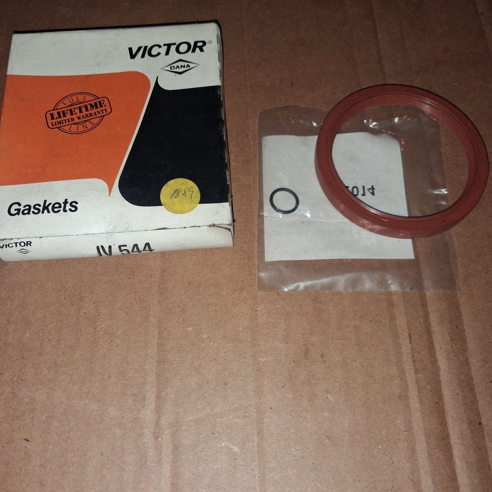 Victor JV544 Rear Main Kit NOS 87-89 Century 2.8