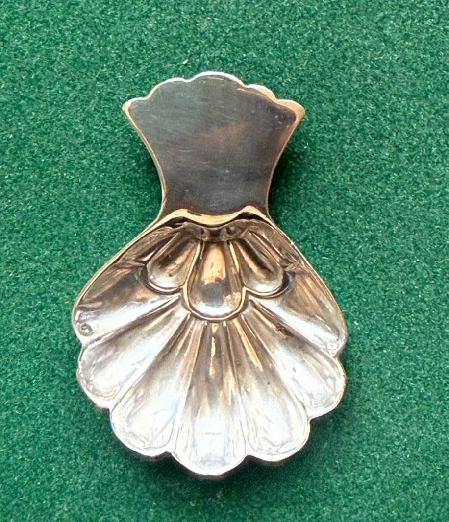 Antique Victorian Solid Silver Scallop Shell Caddy Spoon Fenton Brothers London