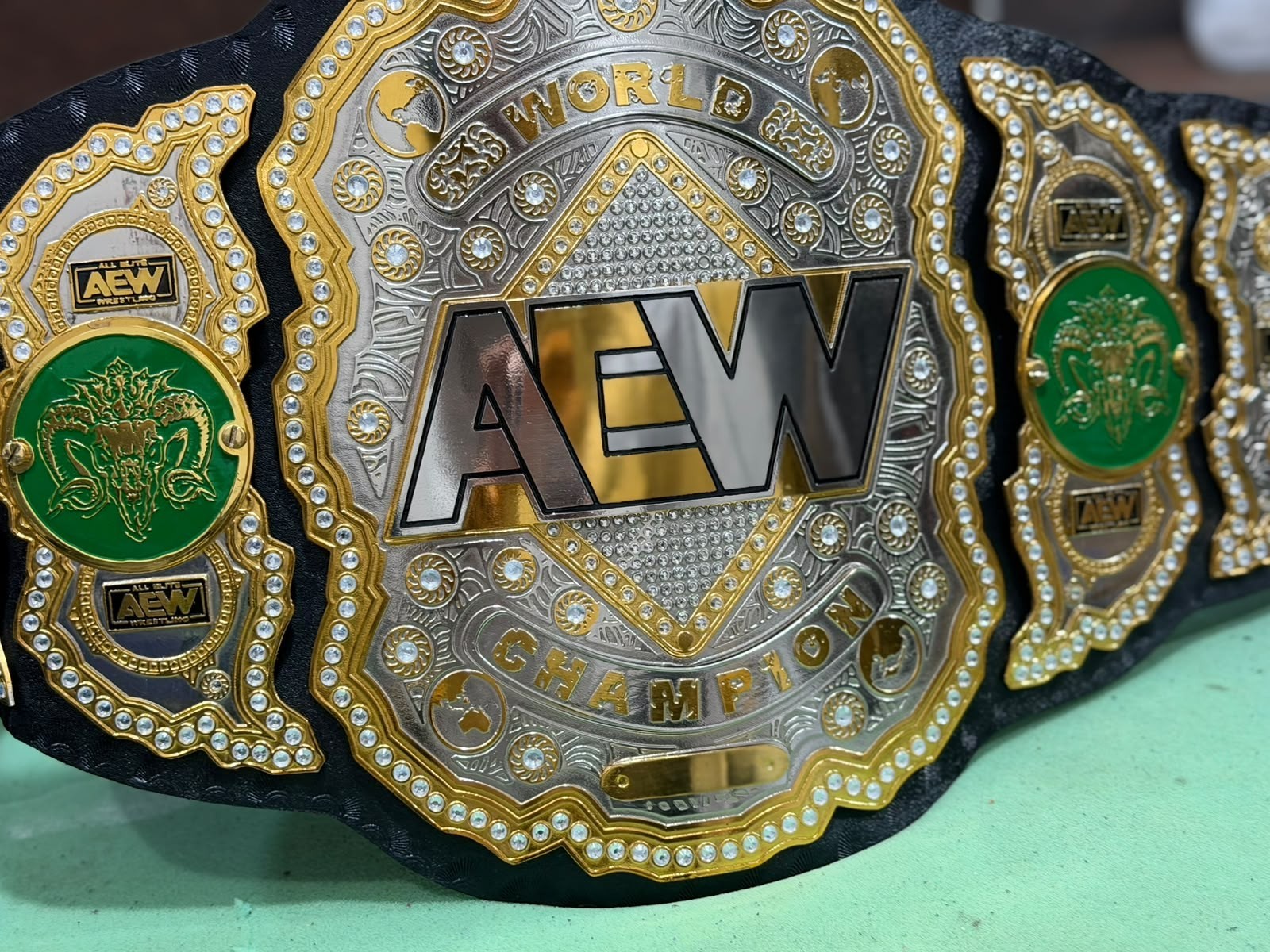 AEW All Elite Wrestling UK heavyweight championship belt replica title 4mm Metal