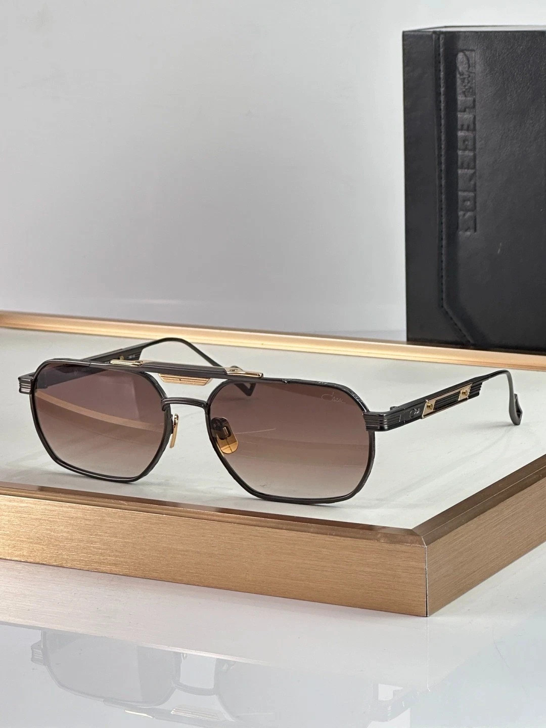 Cazal Legends MOD 757 Sunglasses Black Gold Frame Brown Gradient Lens Unisex Cazal Legends MOD 757 Sunglasses Black Gold Frame Brown Gradient Lens Unisex