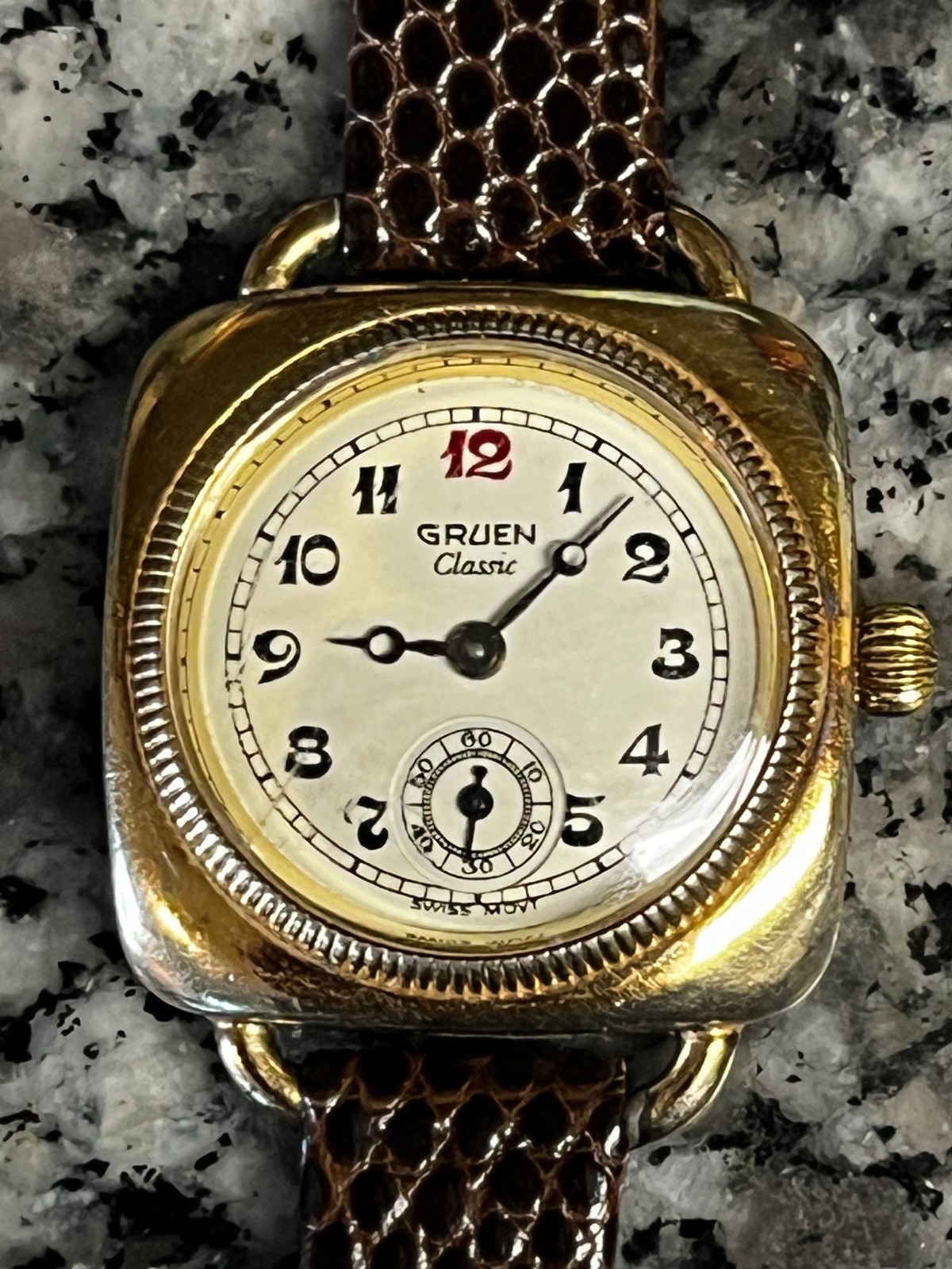 Rare Gruen Unisex Watch Cushion Oyster Case Limited Edition Vintage Rare Gruen Unisex Watch Cushion Oyster Case Limited Edition Vintage