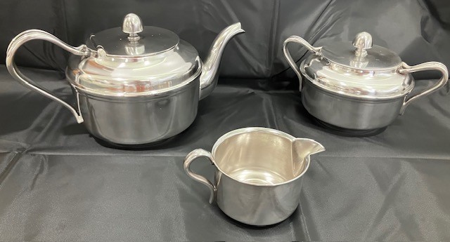 RARE WWII U.S. Navy Reed & Barton Wardroom Officers' Mess Service Set 1943-1945 RARE WWII U.S. Navy Reed & Barton Wardroom Officers' Mess Service Set 1943-1945