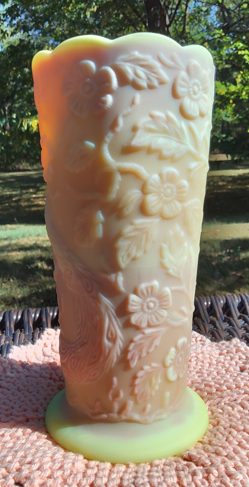 Fenton Glass Burmese Satin Peacock Garden 8\