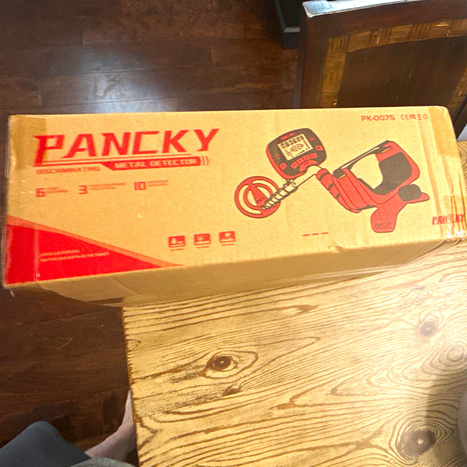 PANCKY PK0075 Battery Powered Metal Detector PANCKY PK0075 Battery Powered Metal Detector