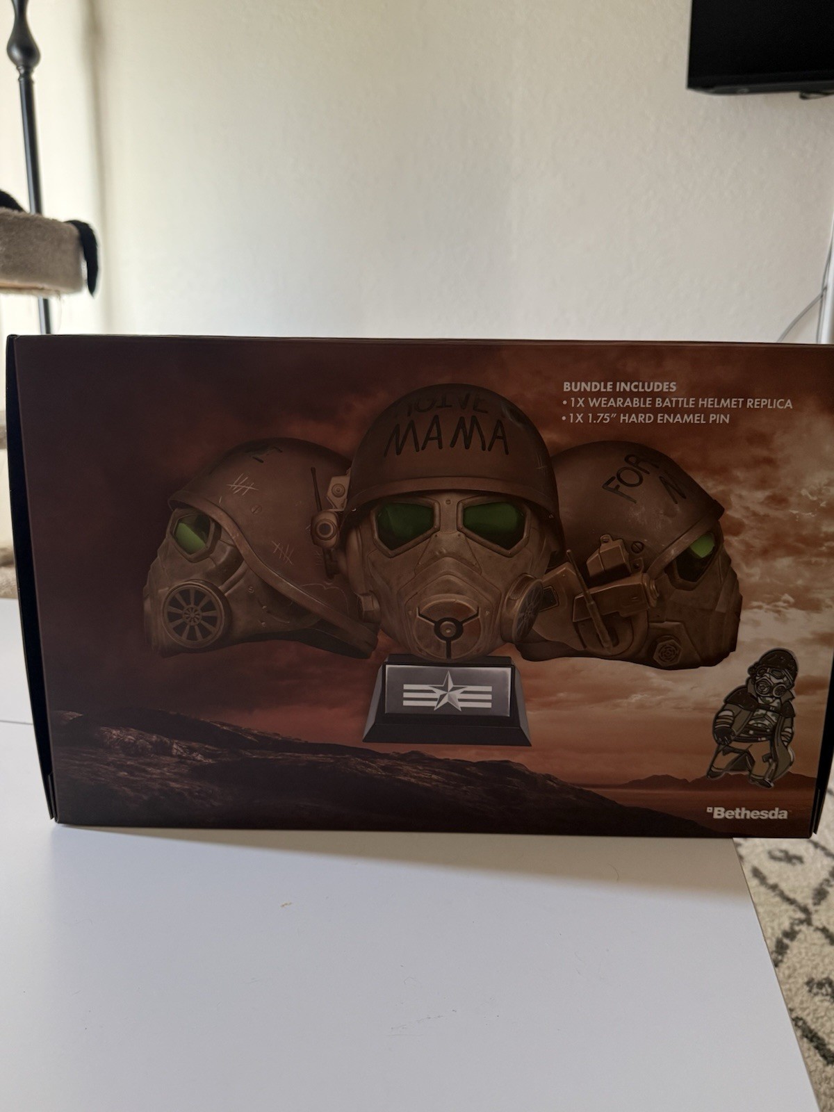 Bethesda Fallout: New Vegas Desert Ranger Wearable Helmet Replica Bundle Bethesda Fallout: New Vegas Desert Ranger Wearable Helmet Replica Bundle