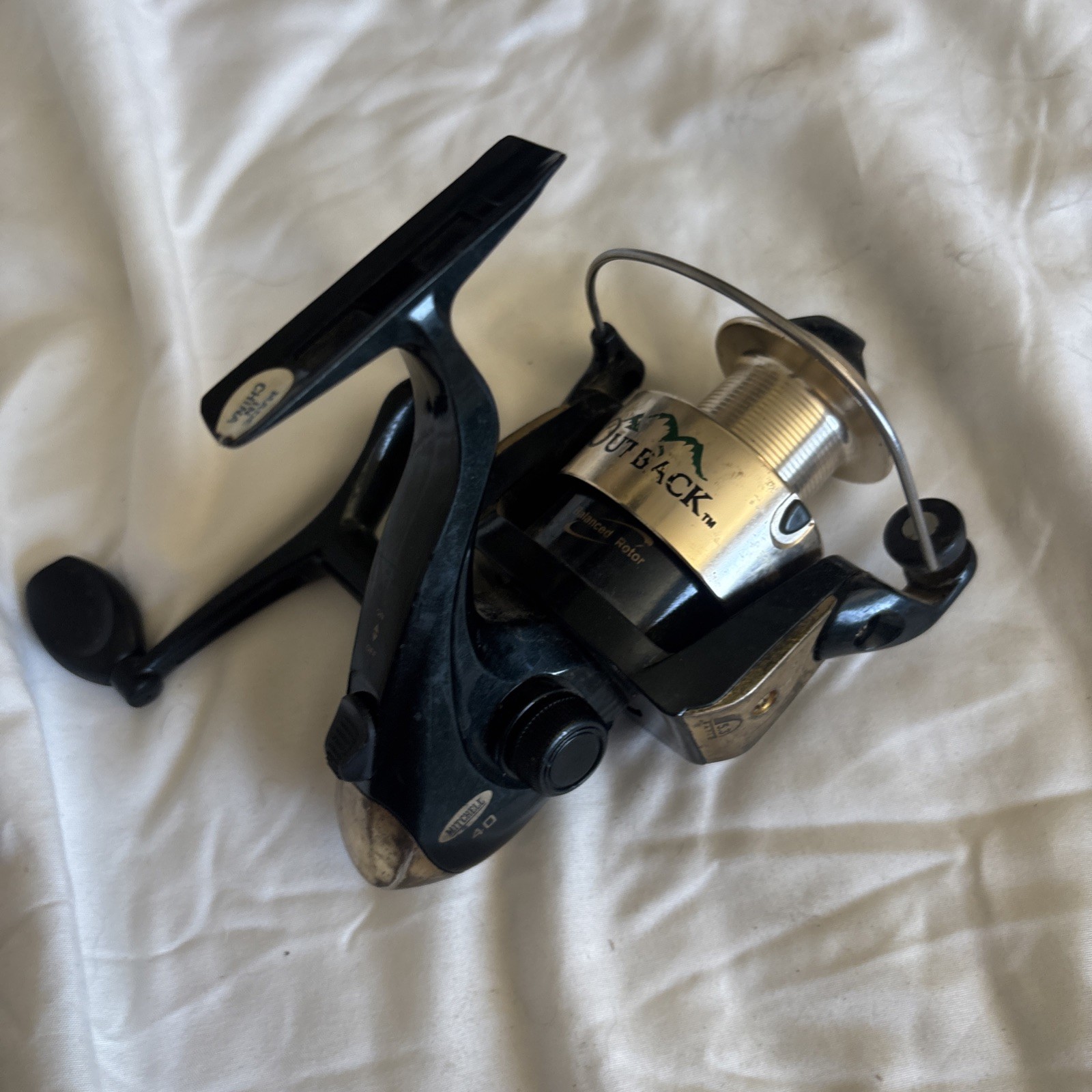 Mitchell Outback 20 Fishing Spinning Reel Green 4.0 Ratio 10 LB Capacity Mitchell Outback 20 Fishing Spinning Reel Green 4.0 Ratio 10 LB Capacity